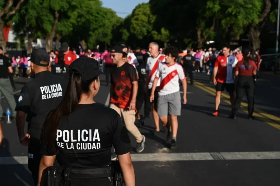 Supercl&aacute;sico: m&aacute;s de 1.000 polic&iacute;as y fuerte operativo de seguridad en el Monumental.
