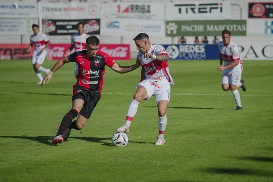 TRASPIE. El Sabalero perdi&oacute; en la cancha del Gallo.