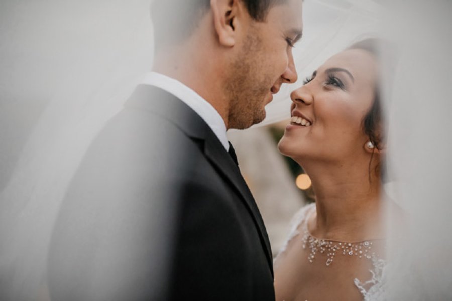 Dependiendo de la cultura y la religi&oacute;n, implica el mutuo acuerdo de una uni&oacute;n basada en la monogamia y procreaci&oacute;n de hijos, entre otros aspectos.