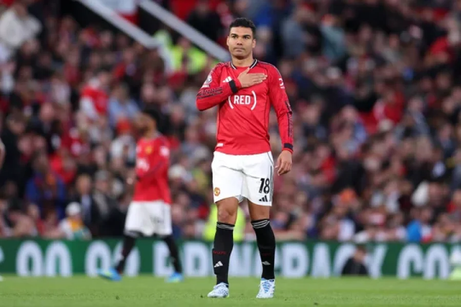 Casemiro abri&oacute; la cuenta para el Manchester United.