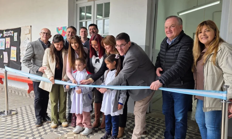 Las autoridades inauguraron un nuevo aula.