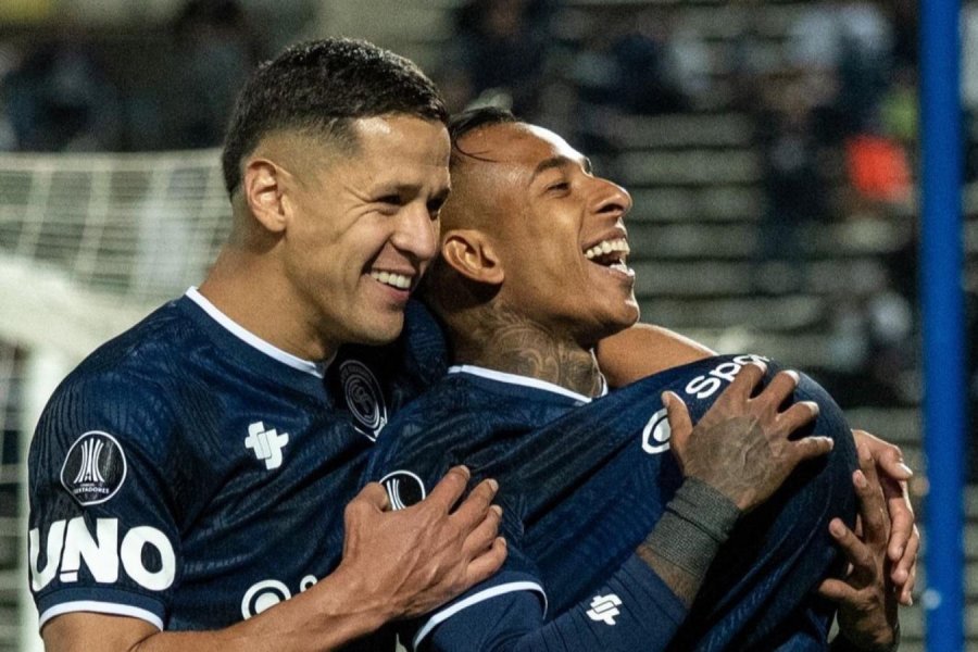 Sebasti&aacute;n Villa rompi&oacute; el maleficio: el colombiano volvi&oacute; al gol en una noche de Copa Libertadores