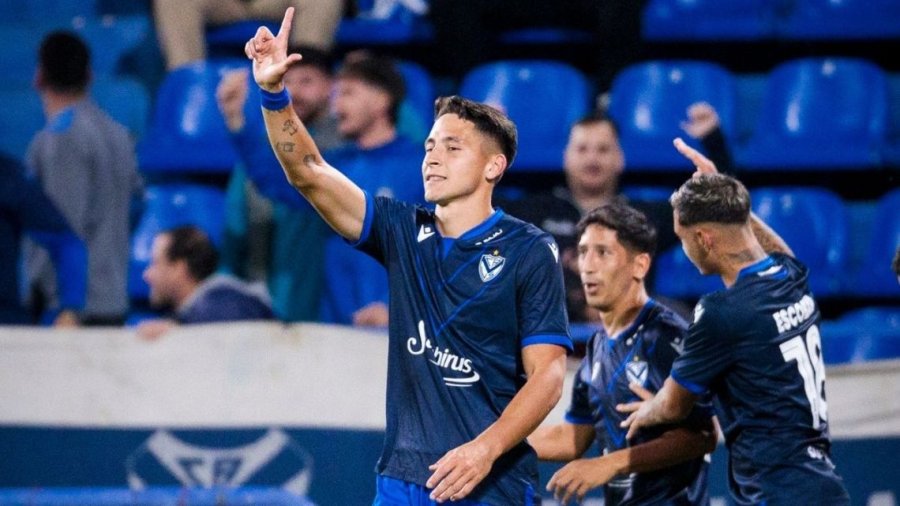 V&Eacute;LEZ RECIBE AL LOBO PLATENSE