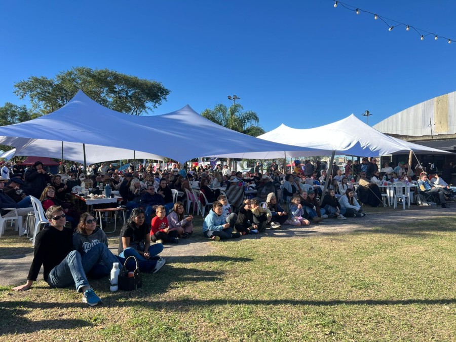 Una multitud respondió a la convocatoria.
