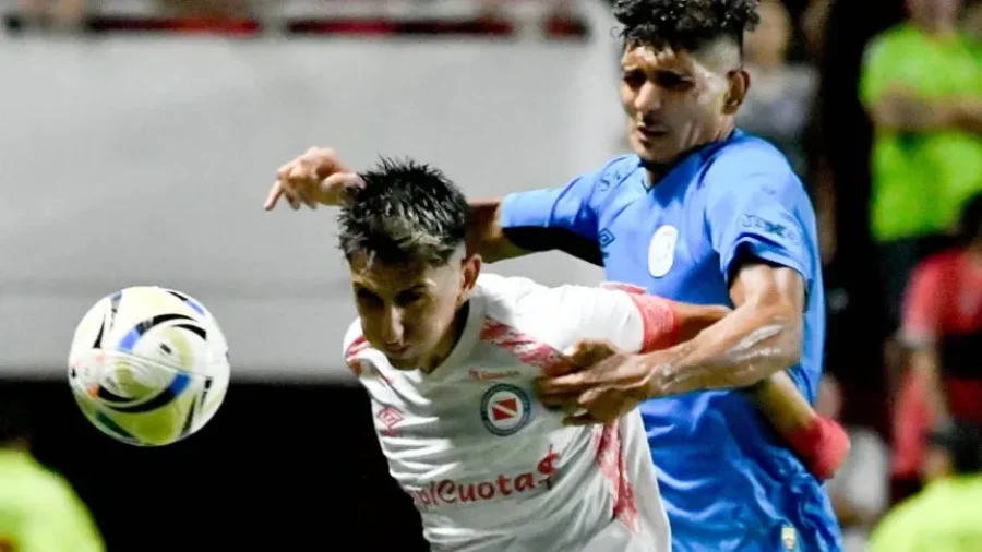 EL BICHO Y EL PIRATA SE MIDEN EN EL DIEGO ARMANDO MARADONA