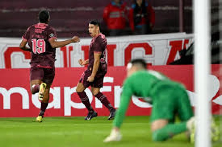 Lan&uacute;s se juega la clasificaci&oacute;n en Ecuador.