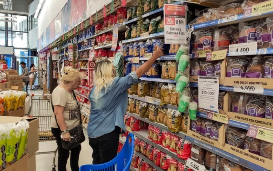 La menor inflaci&oacute;n mejor&oacute; el &aacute;nimo de los consumidores.