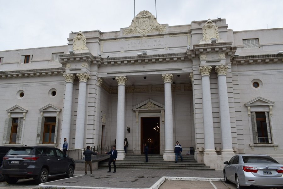 Fachada del &oacute;rgano legislativo provincial.