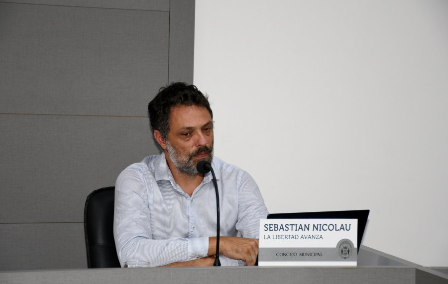 Sebasti&aacute;n Nicolau, concejal libertario.