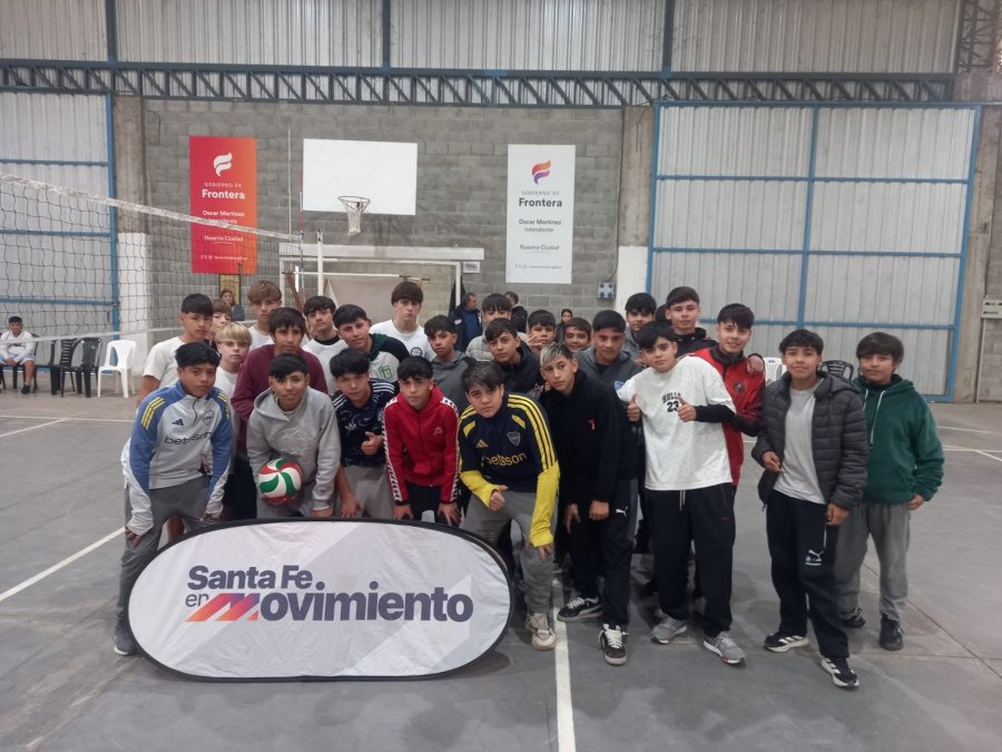 Ni&ntilde;os que intervinieron en el encuentro deportivo.
