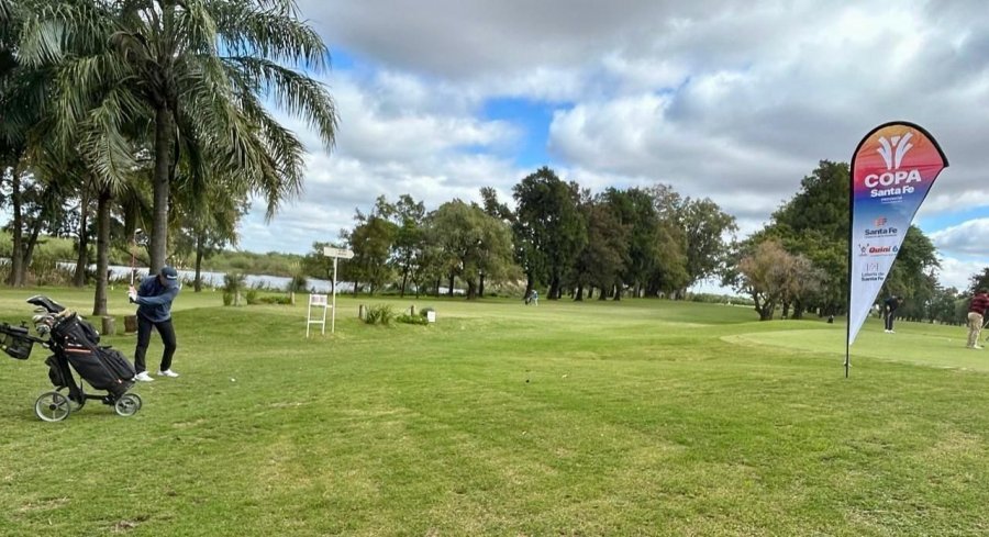 EN OLIVEROS. En golf se disputar&aacute; la tercera fecha del calendario en las instalaciones de Campo Timb&oacute;, a orillas del r&iacute;o Carcara&ntilde;&aacute;.