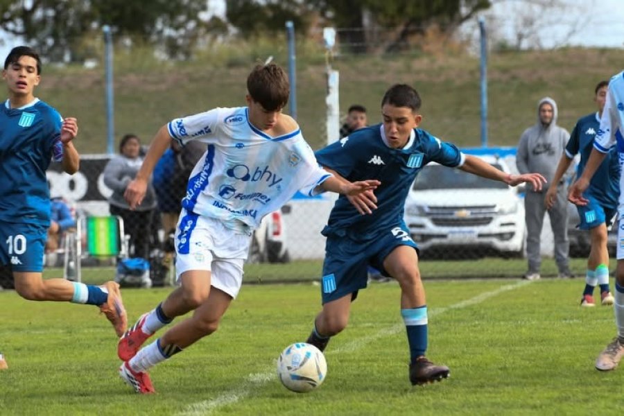 LA CREMA SE MIDI&Oacute; CON RACING EN INFERIORES DE AFA