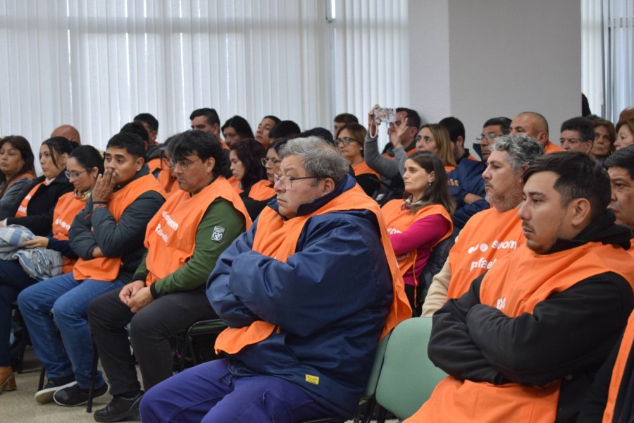 Los municipales se llevaron compromisos del Concejo, pero no garant&iacute;as. (FOTO PRENSA SEOM)