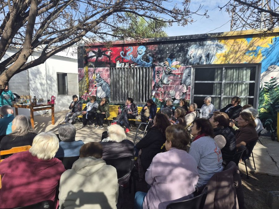 Zulma Maciel comparti&oacute; una tarde de participaci&oacute;n y di&aacute;logo con los adultos mayores de nuestra comunidad.