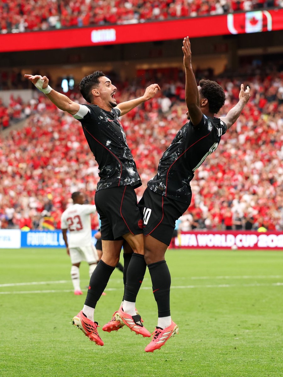 GOLEADA. Canad&aacute; abri&oacute; el partido y luego lo manej&oacute; a su antojo.