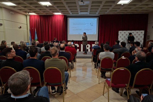 En Rafaela, la Mesa de Gas, Petr&oacute;leo y Miner&iacute;a reuni&oacute; a m&aacute;s de 80 empresarios