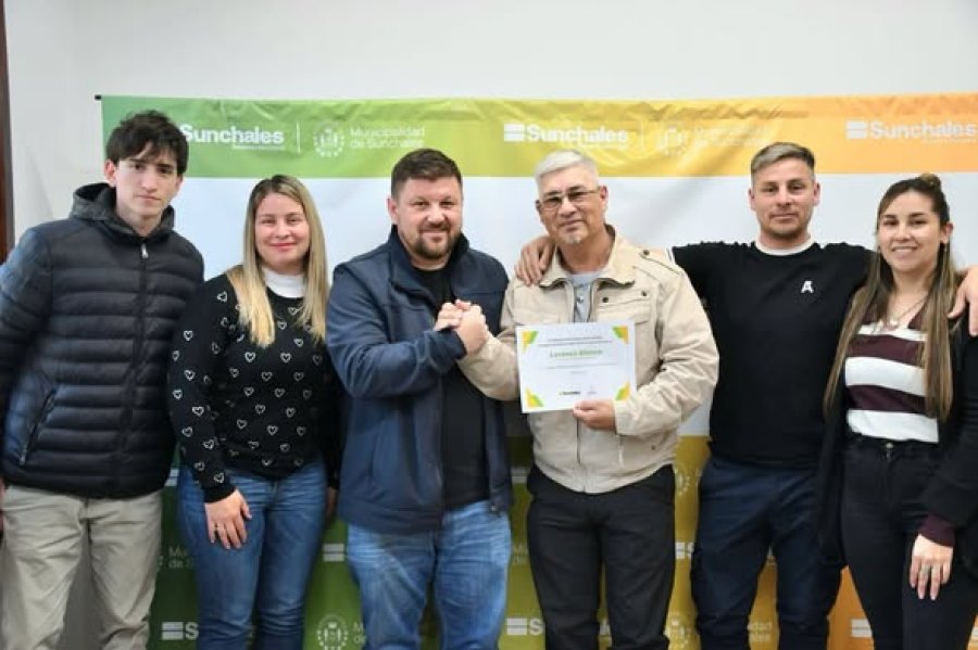 La ceremonia se desaerolló en el Edificio Municipal.