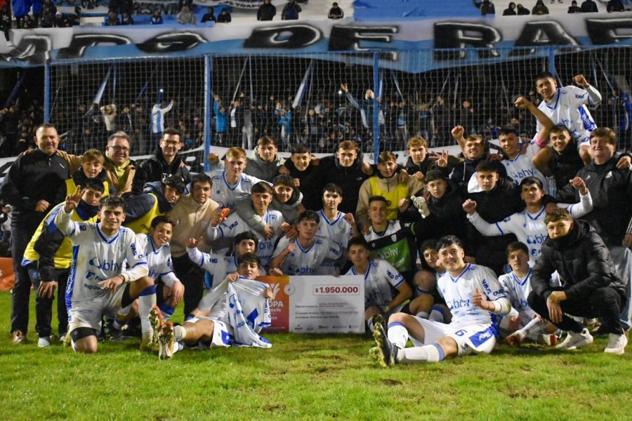 DEL A&Ntilde;O ANTERIOR. Una de las postales de la Crema en el certamen provincial.