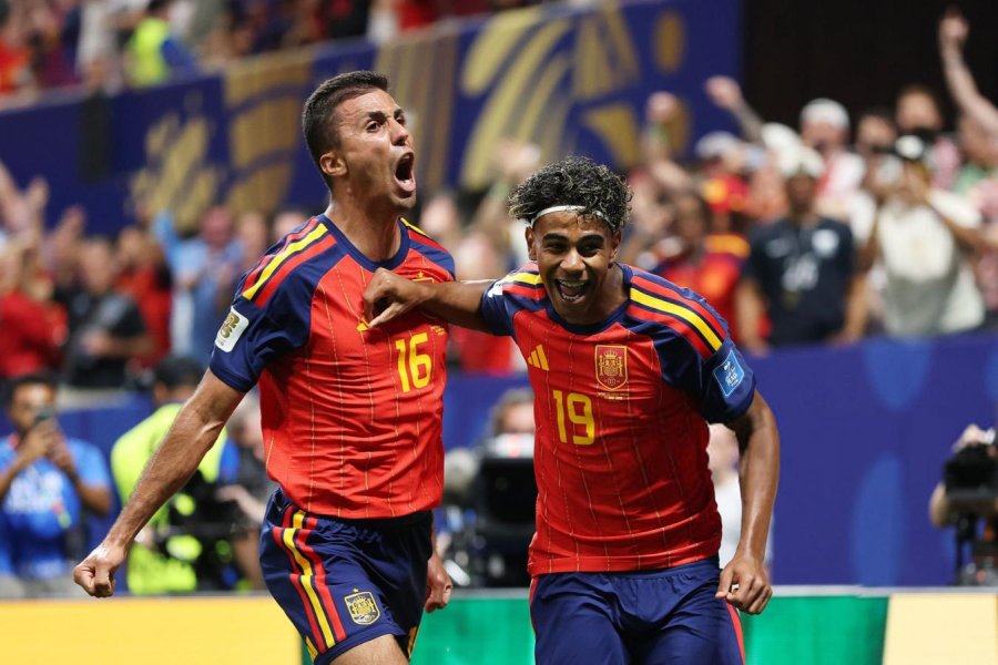 Espa&ntilde;a se despert&oacute;, aplast&oacute; 4-0 a Arabia Saudita y lidera su grupo en el Mundial