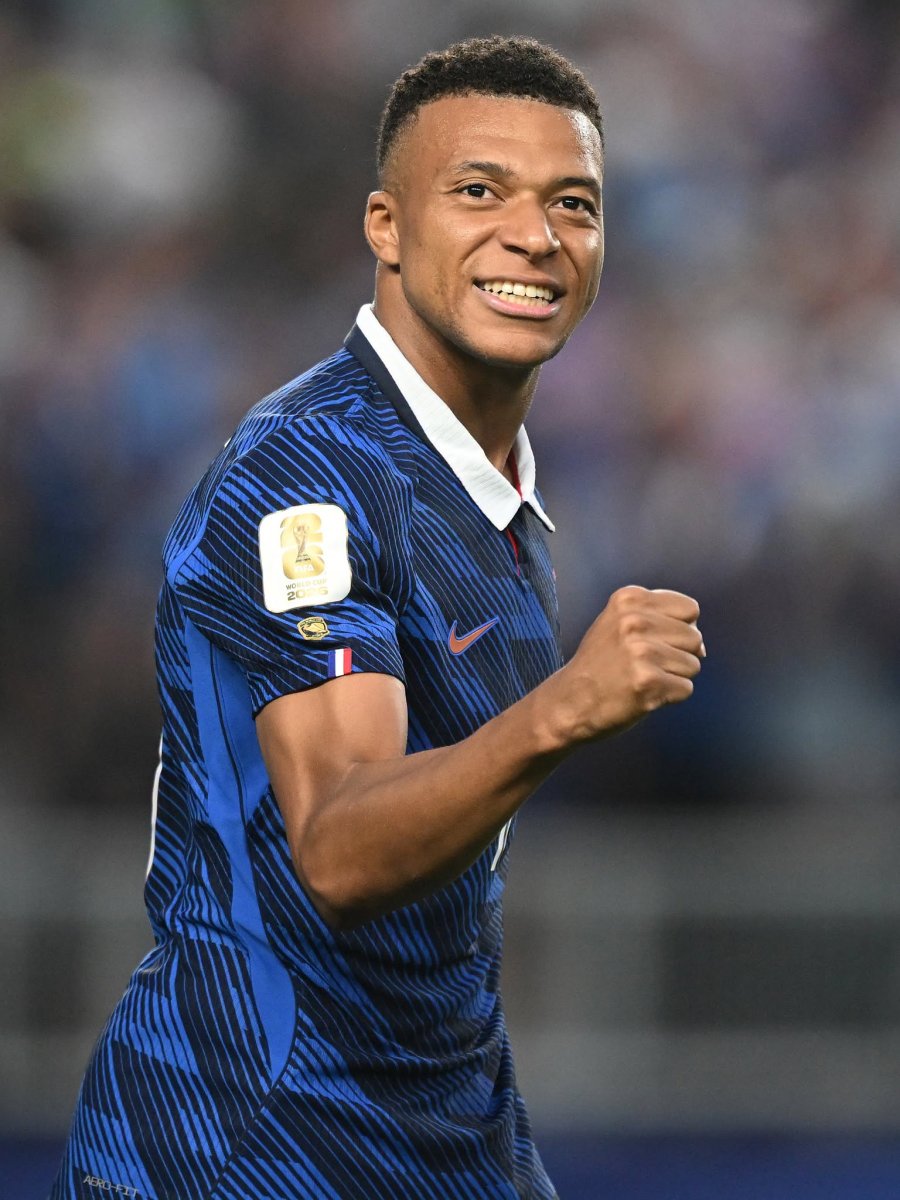 GOLEADOR. Mbapp&eacute; hizo otro gran partido.