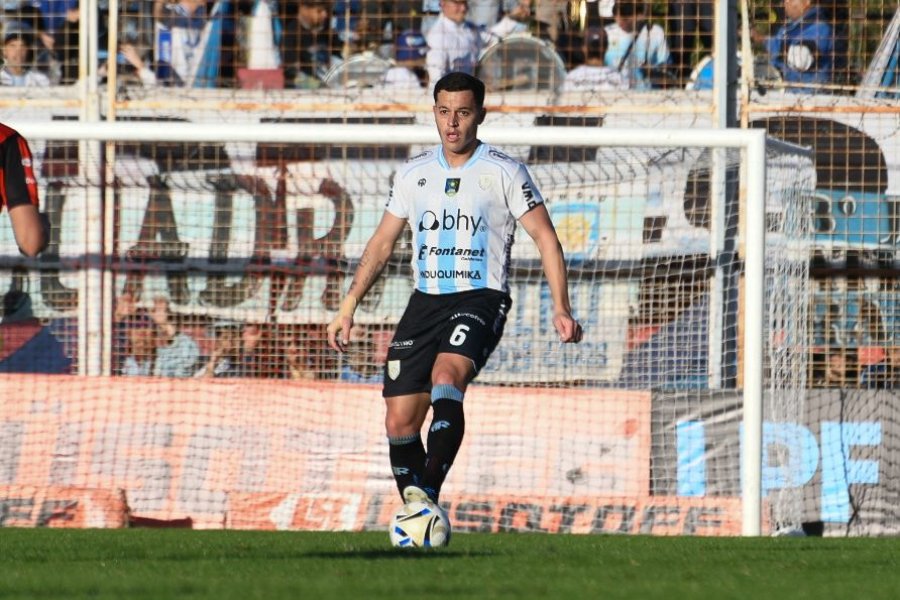 ZAGUERO. Fernando Ponce, uno de los firmes centrales de la Crema.