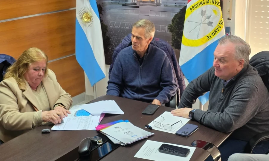 Lidia Nievas, Pablo Seghezzo y Felipe Michlig.