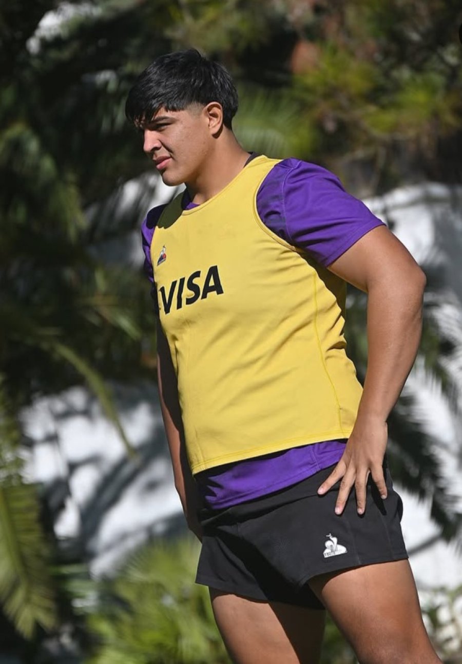 ARRANCA DESDE EL BANCO. Federico Narv&aacute;ez, uno de los forwards en la convocatoria.
