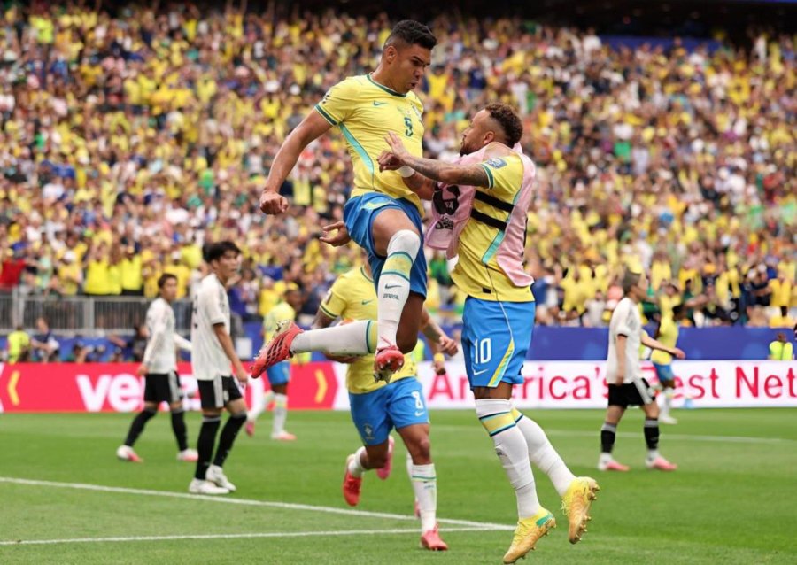 CASEMIRO CELEBRA SU GOL, EL DEL EMPATE PARCIAL PARA BRASIL VS JAP&Oacute;N