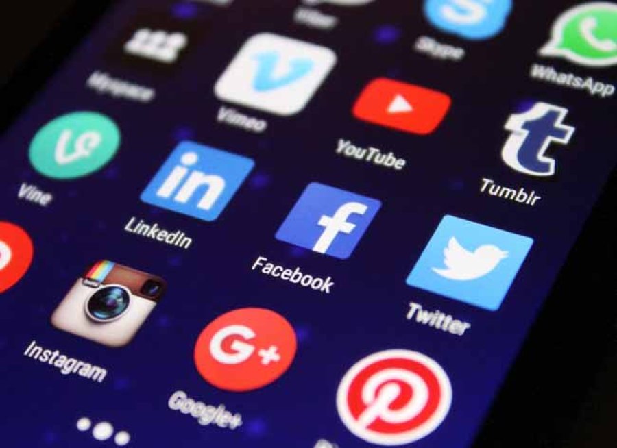 Las redes sociales permiten que se creen v&iacute;nculos de una manera r&aacute;pida y efectiva, donde la distancia no es un obst&aacute;culo para que las relaciones personales o laborales se lleven a cabo.