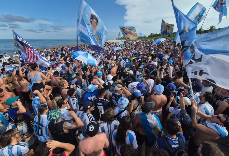 BANDERAZO ARGENTINO EN MIAMI