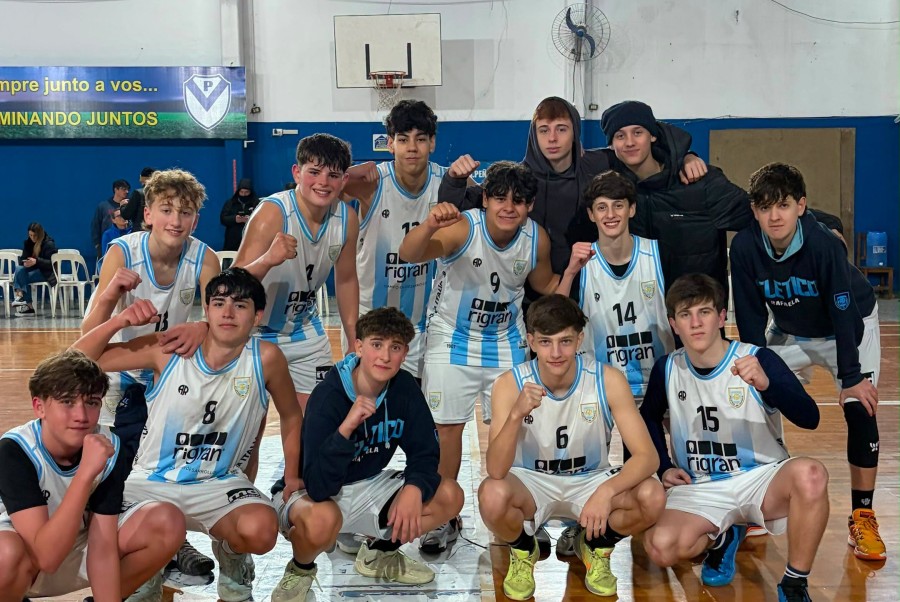 JUEGAN EN CASA. Los U15 de la Crema.