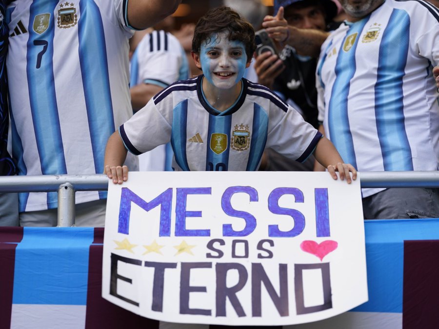 El estadio est&aacute; colmado de argentinos en Miami.