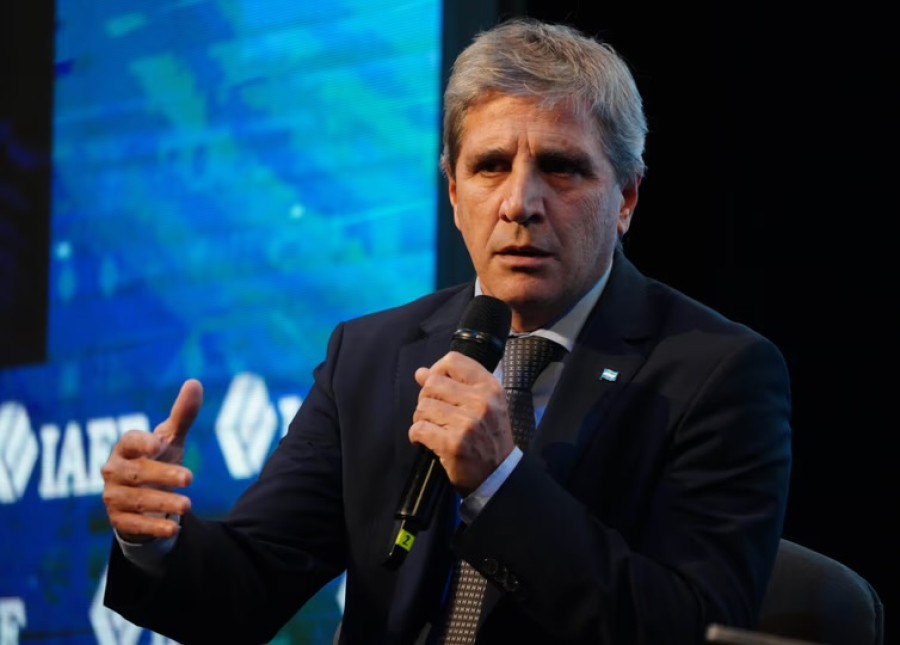 Luis Caputo presentar&aacute; la hoja de ruta para afrontar los pagos de deuda.
