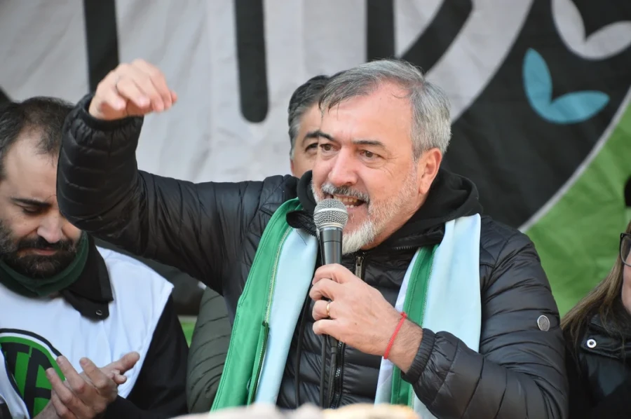 El secretario general de ATE cuestion&oacute; los datos oficiales de reducci&oacute;n de personal y exigi&oacute; que se eche a &ldquo;los 249 &ntilde;oquis&rdquo; vinculados al exvocero Manuel Adorni.