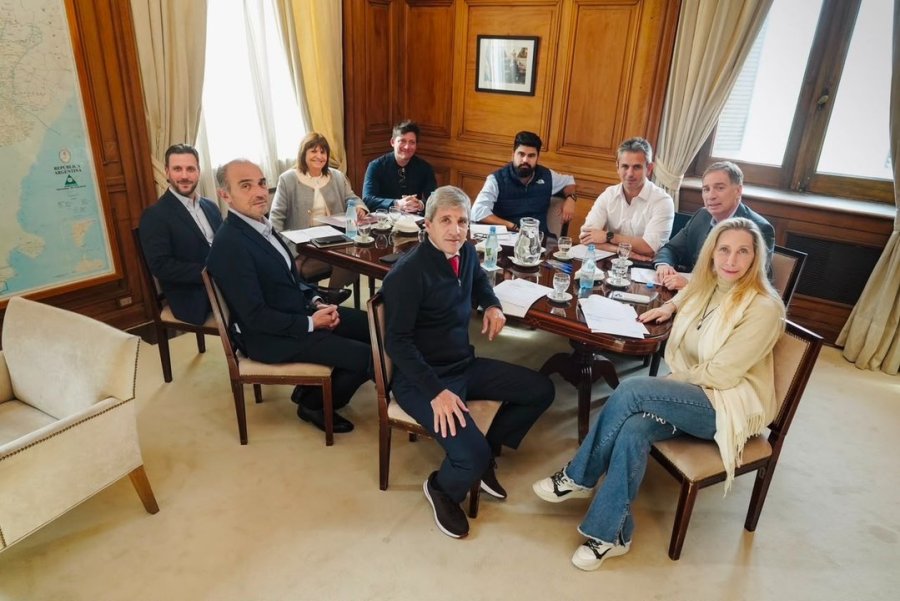 NUEVA ETAPA. Diego Santilli en su primera reuni&oacute;n de mesa pol&iacute;tica c&oacute;mo jefe de Gabinete.