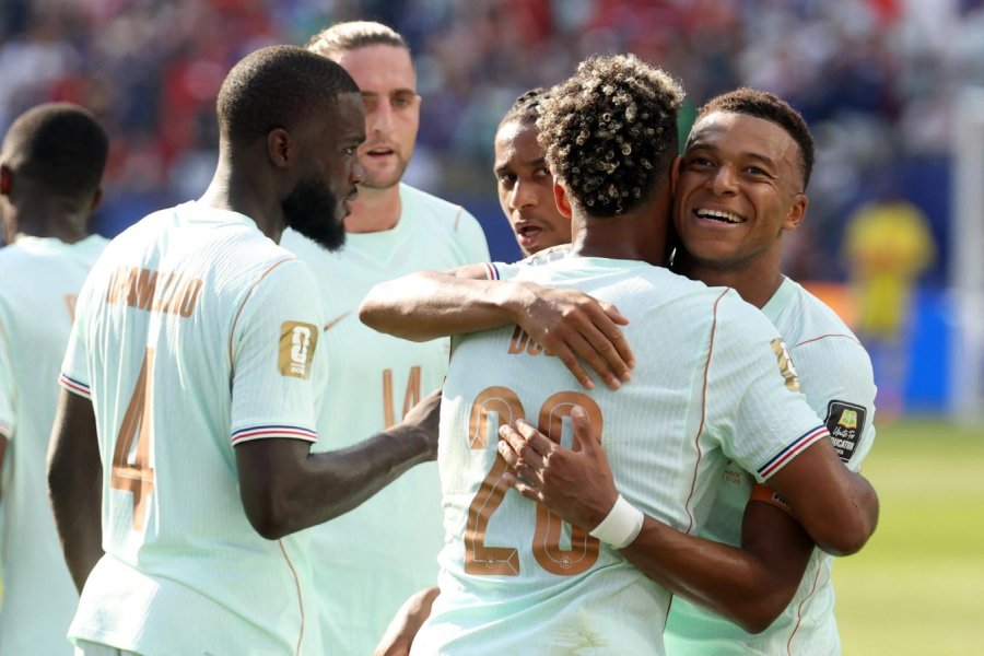 Francia desdibuj&oacute; a Marruecos, le gan&oacute; 2-0 y es el primer semifinalista del Mundial