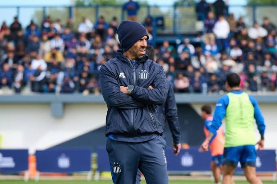 CARLOS TEVEZ