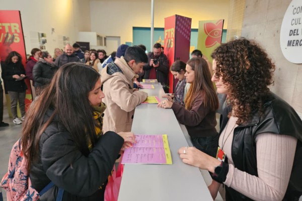 &ldquo;El ritual de la boleter&iacute;a&rdquo;: la comunidad hizo fila desde la madrugada para las entradas del Festival de Teatro