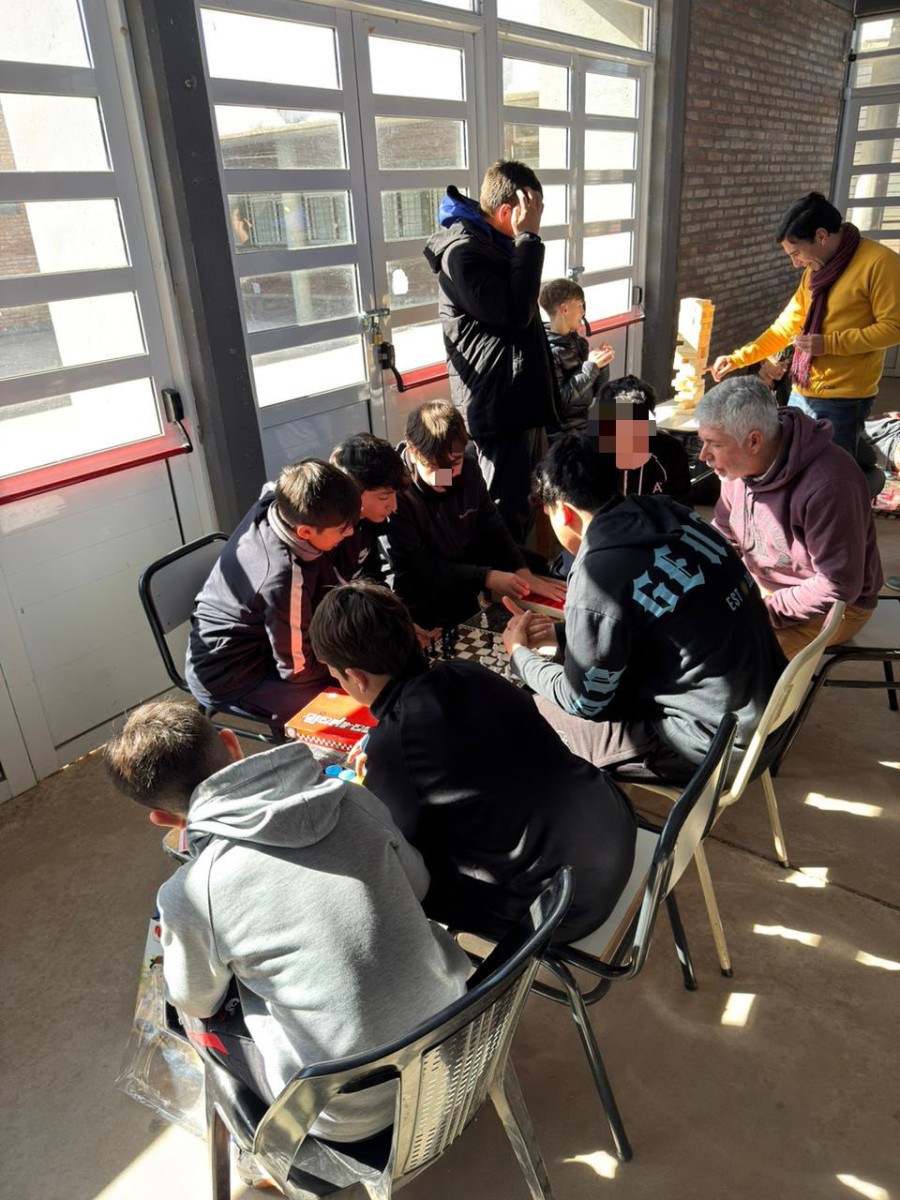 Jornada de Promoci&oacute;n de Derechos destinada a estudiantes de 1&deg; y 2&deg; a&ntilde;o de la Escuela N.&ordm; 495 "Malvinas Argentinas".
