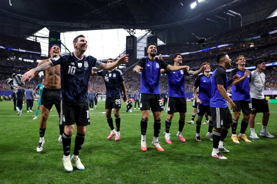 FESTEJO ARGENTINO TRAS SUPERAR A INGLATERRA