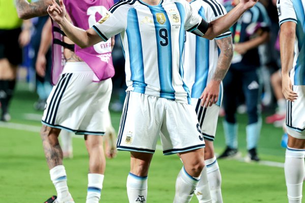 Se confirmaron las camisetas que usar&aacute;n Argentina y Espa&ntilde;a en la final del Mundial 2026