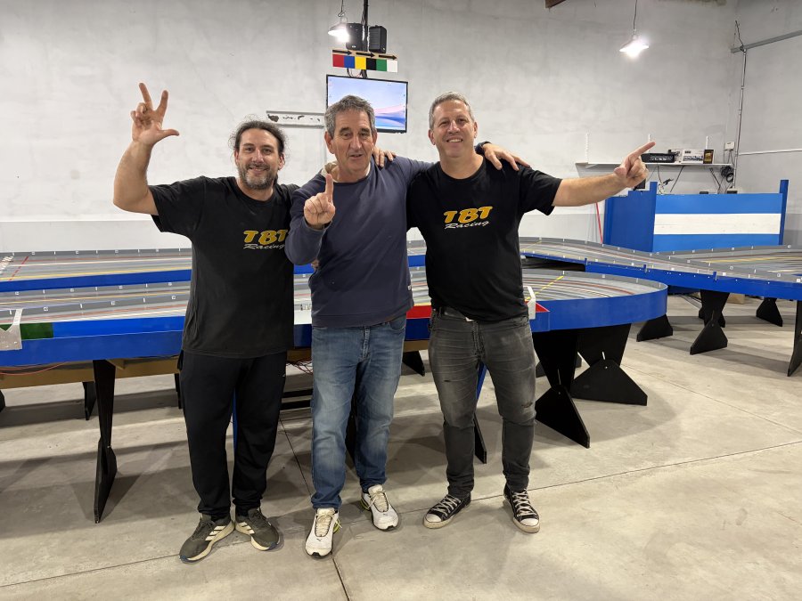 PODIO EN CA&Ntilde;ADA ROSQUIN. 3) Mauricio Urdiales, 1) Horacio Savino y 2) Luis Pablo Ferpozzi.