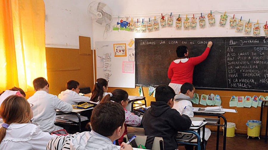 Asistencia Perfecta consiste en un incentivo mensual y otro trimestral para premiar al docente que concurre al aula.