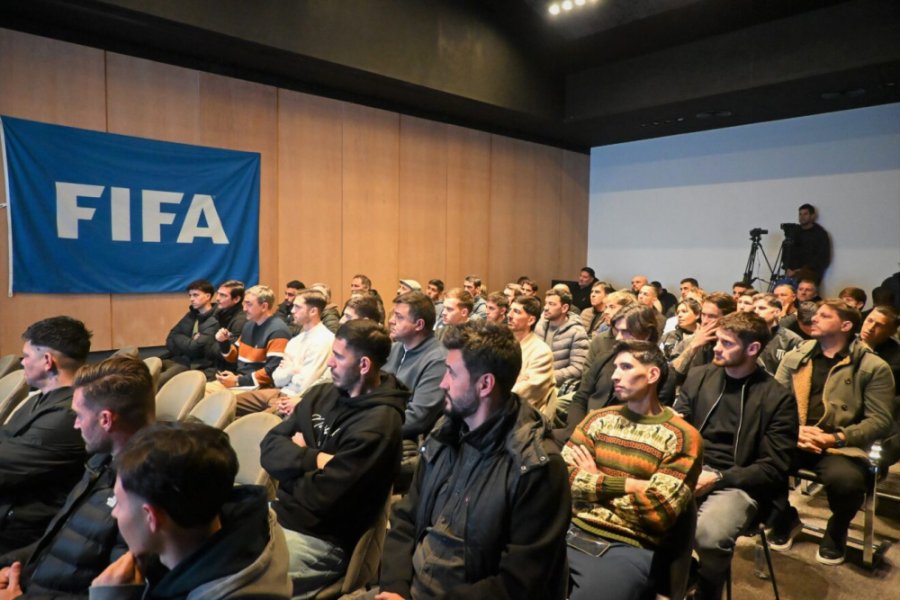 Reuni&oacute;n por las nuevas reglas FIFA