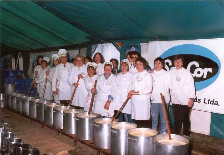 Marta de Bauducco y su grupo de cocineros,alma de la realización.