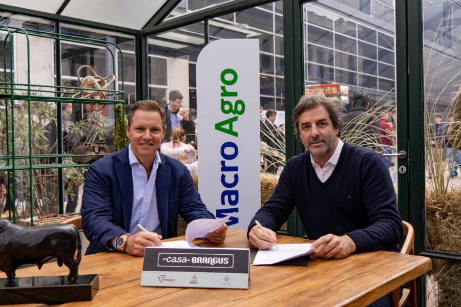 Jorge Brito, Presidente de Banco Macro y  Mauricio Groppo, Titular de la Asociaci&oacute;n Argentina de Brangus.